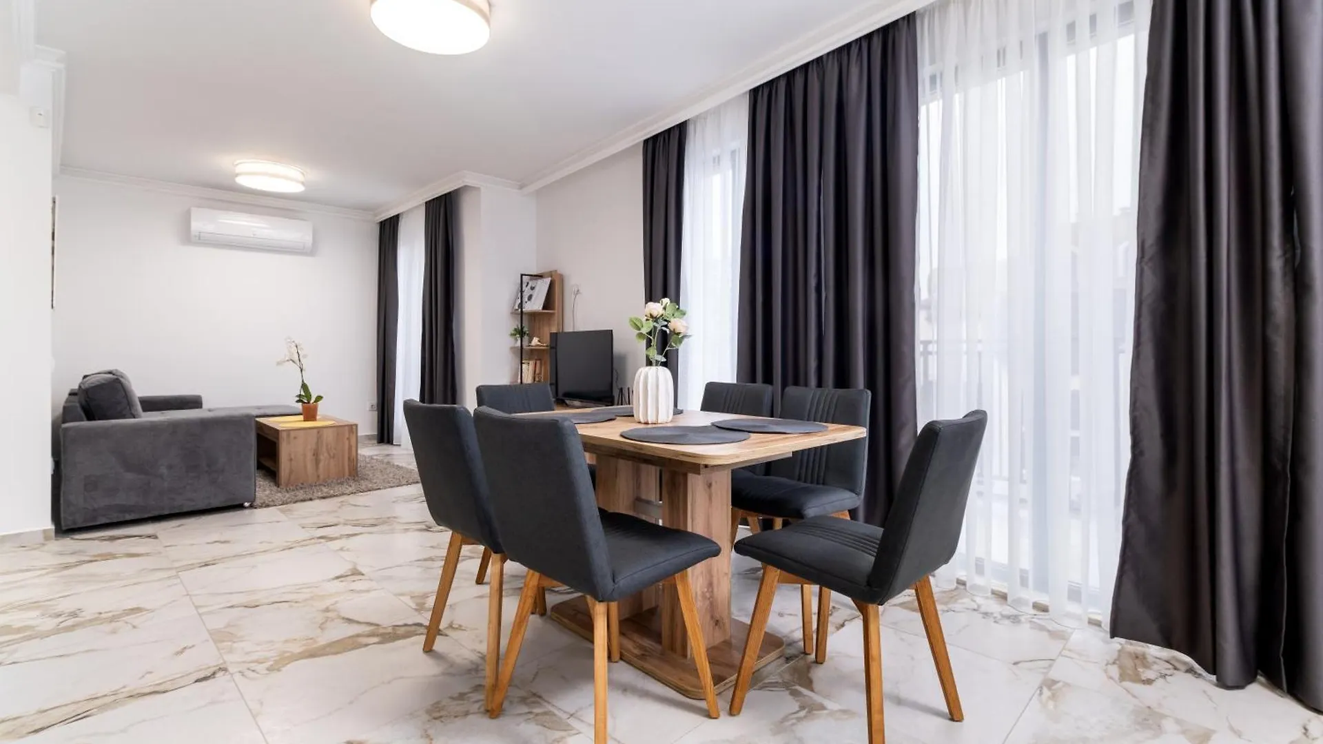 פלובדיב Modern 1-Bedroom Apartments 0*,