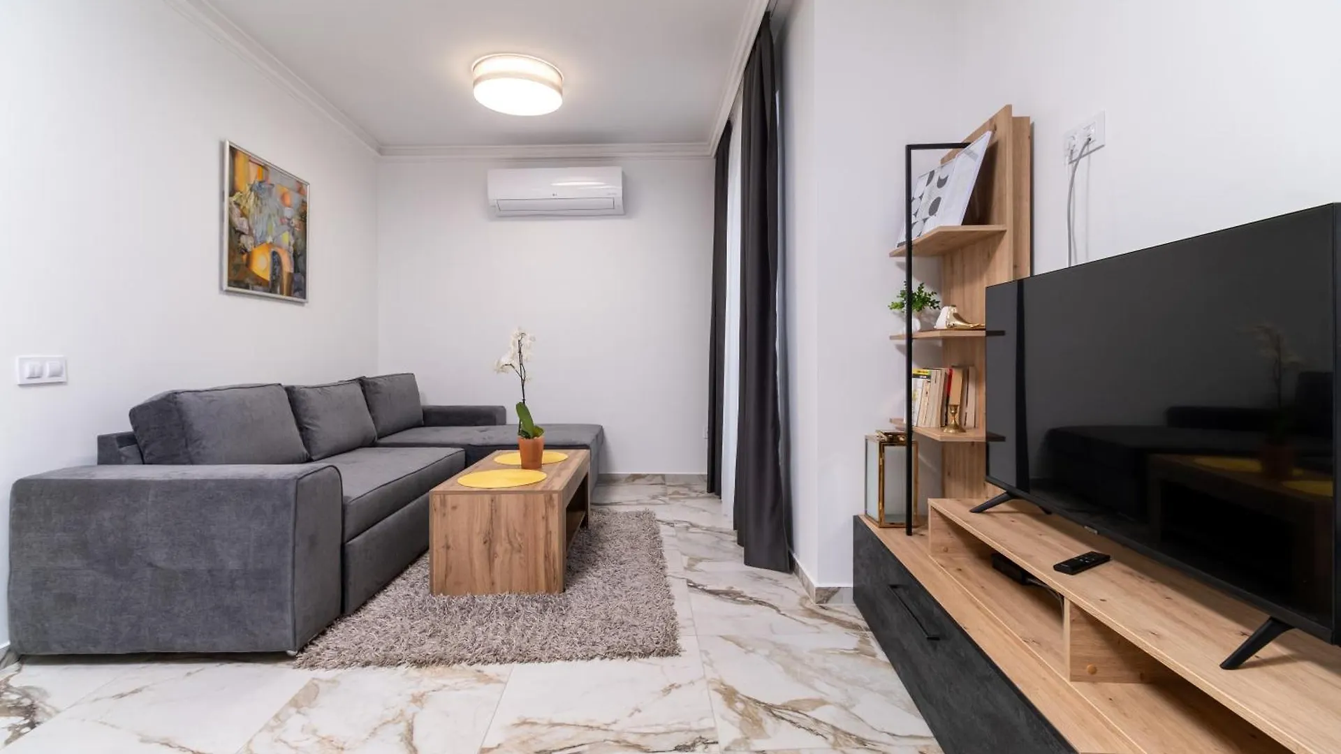פלובדיב Modern 1-Bedroom Apartments 0*,  בולגריה